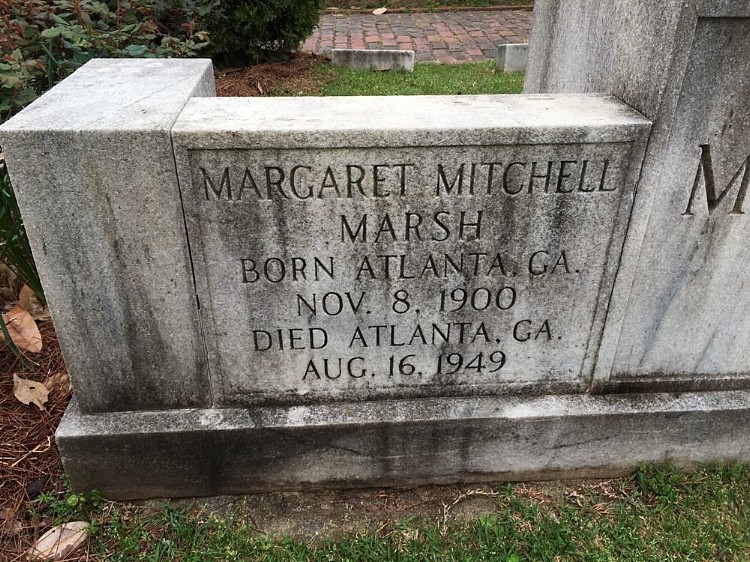 Grave of Margaet Mitchell inOoakland Cemetery in Atlanta, Georgia