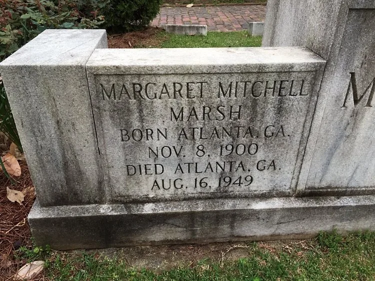 Grave of Margaet Mitchell inOoakland Cemetery in Atlanta, Georgia