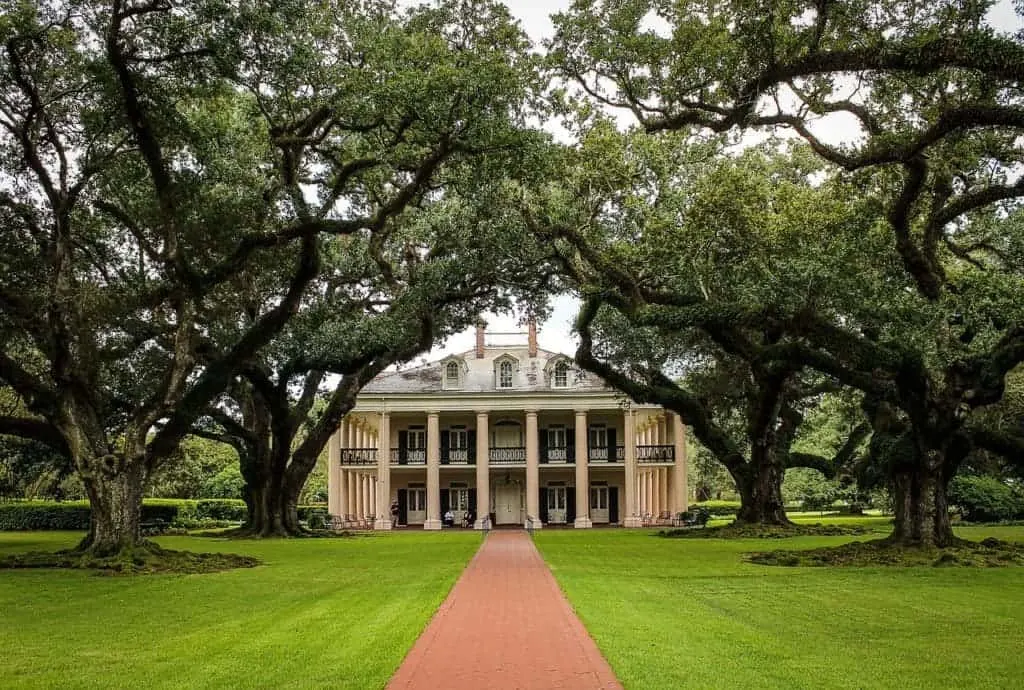 Oak Alley Plantation New Orleans  - What to do with 24 hours in New Orleans