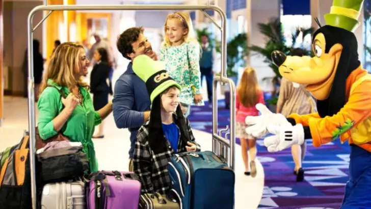 10 Rookie Mistakes At Disney Parks + 10 Unwritten Rules No One Tells You About