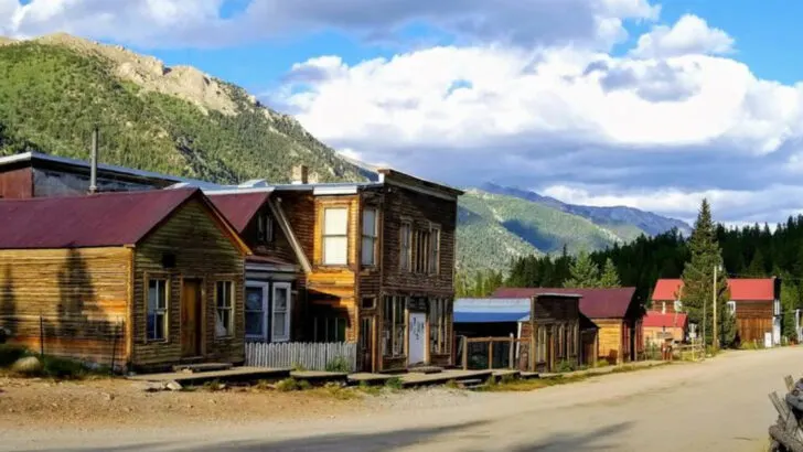 14 Ghost Towns in the American West You Can Actually Drive Through