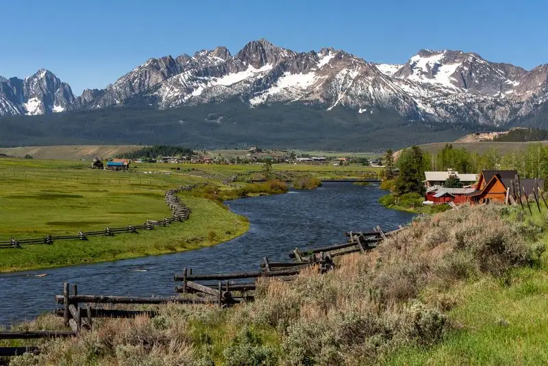 Stunning Sawtooth Scenery