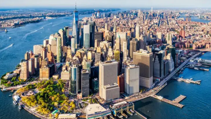 20 American Cities Known for Their Unfriendly Locals