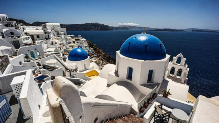 20 Beautiful Places That Are Tired of Tourists