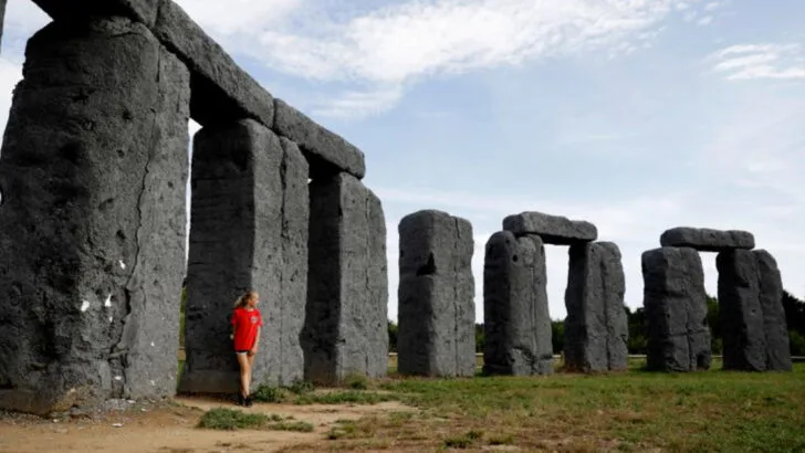 20 of the Oldest Roadside Attractions in the U.S. You Can Still Visit
