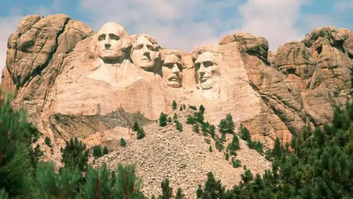 21 Unique Roadside Sights That Make South Dakota Worth the Drive