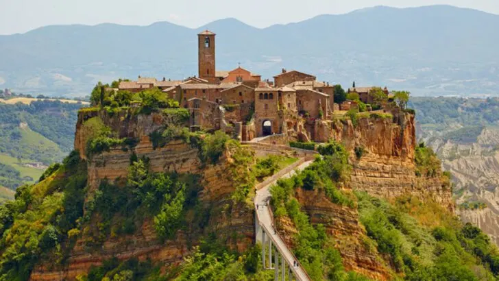 25 Beautiful Italian Towns That Tourists Don’t Know About