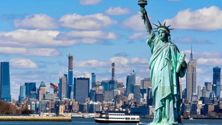 26 Classic American Landmarks Everyone Should See At Least Once
