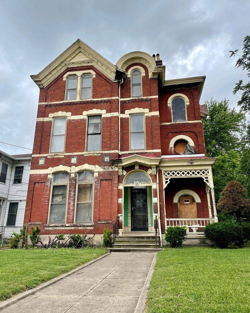 Russell Neighborhood