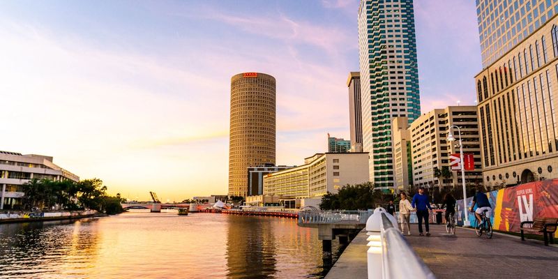 Tampa Riverwalk - Scenic Urban Oasis