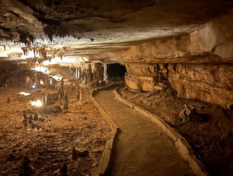 Marengo Cave