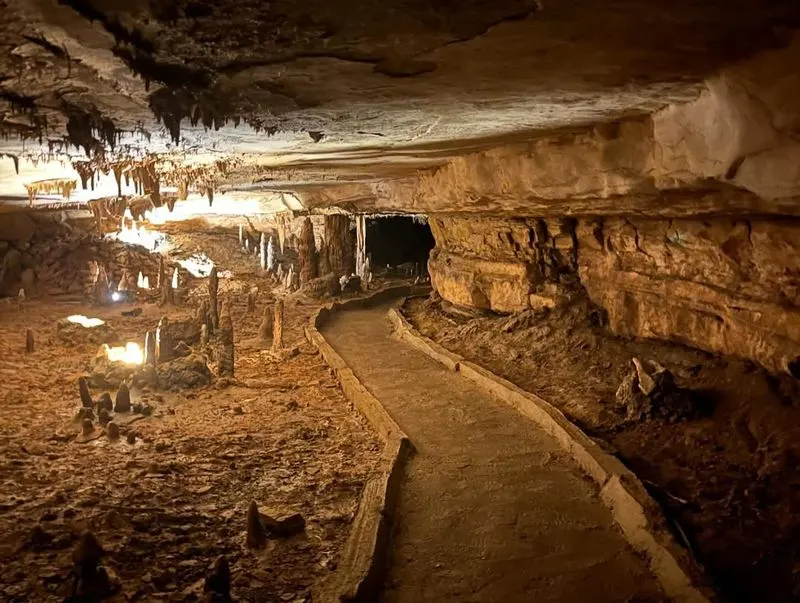 Marengo Cave