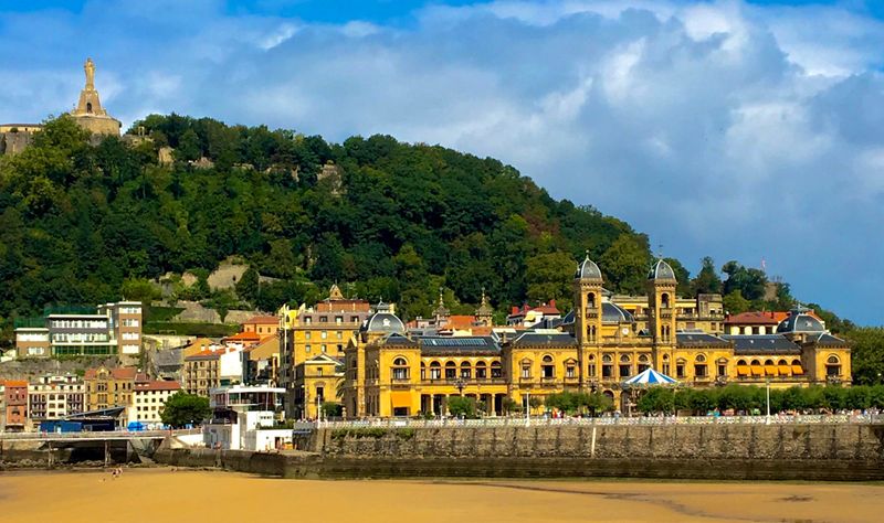 Basque Country Loop: Bilbao to San Sebastián