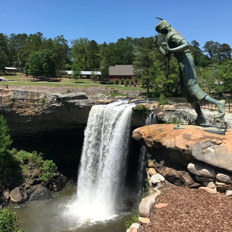 Experience Noccalula Falls