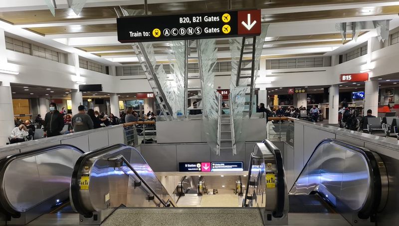 Seattle-Tacoma International Airport (SEA)