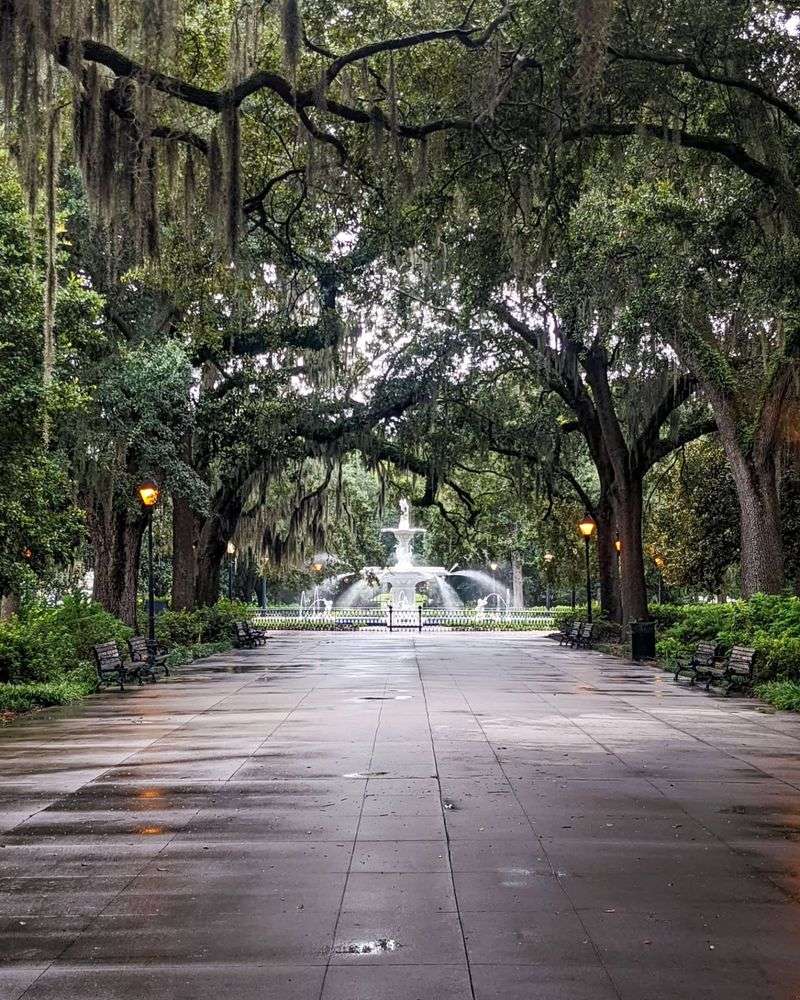 Savannah's Scenic Riverside Park