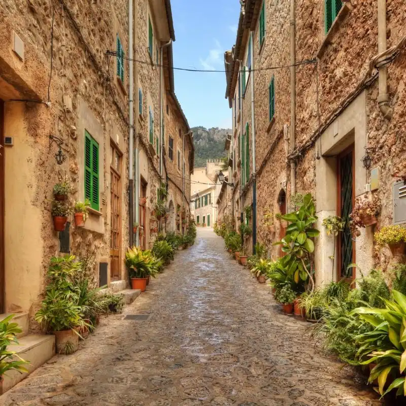Old Town (La Vieille Ville)