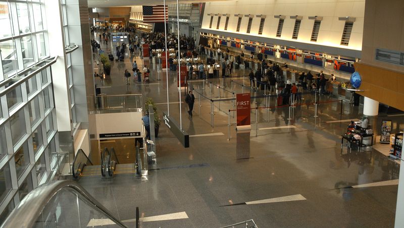 Boston Logan International Airport (BOS)