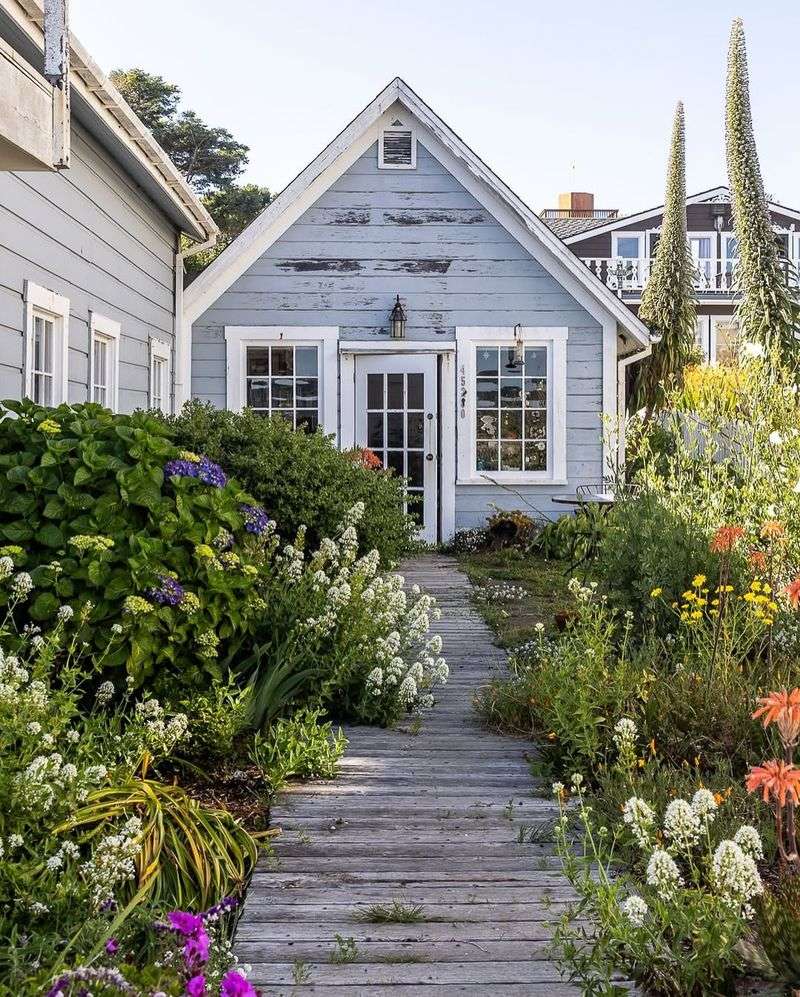 Cape Cod-Inspired Cottages