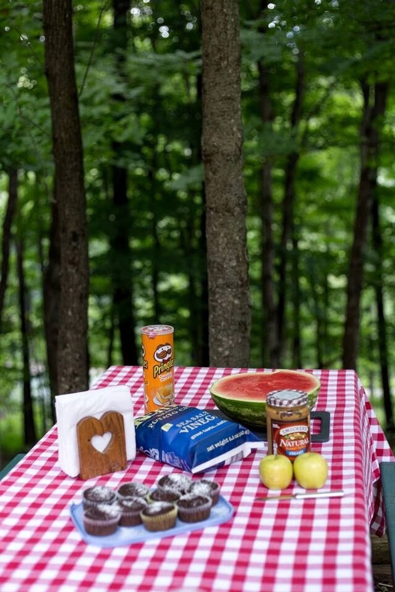 Gastronomic Foraging Adventure
