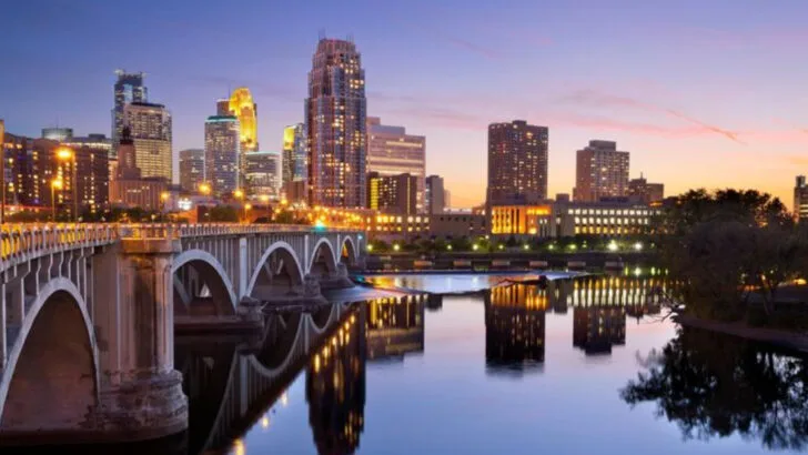 The 12 Friendliest Cities in America (and 5 That Might Feel Less Inviting)