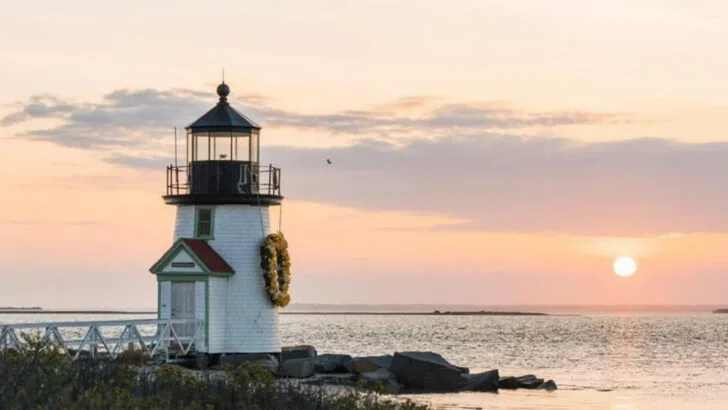 The Best Beach Towns in the U.S. You Should Visit (Top 20 List)