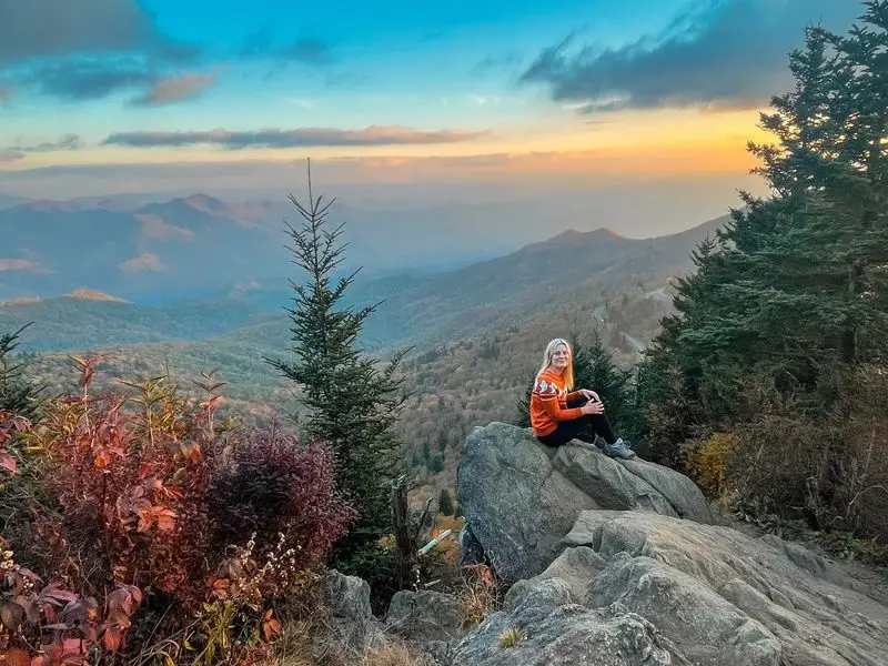 Mountain Views and Quiet Roads: Scenic Drives Near Town