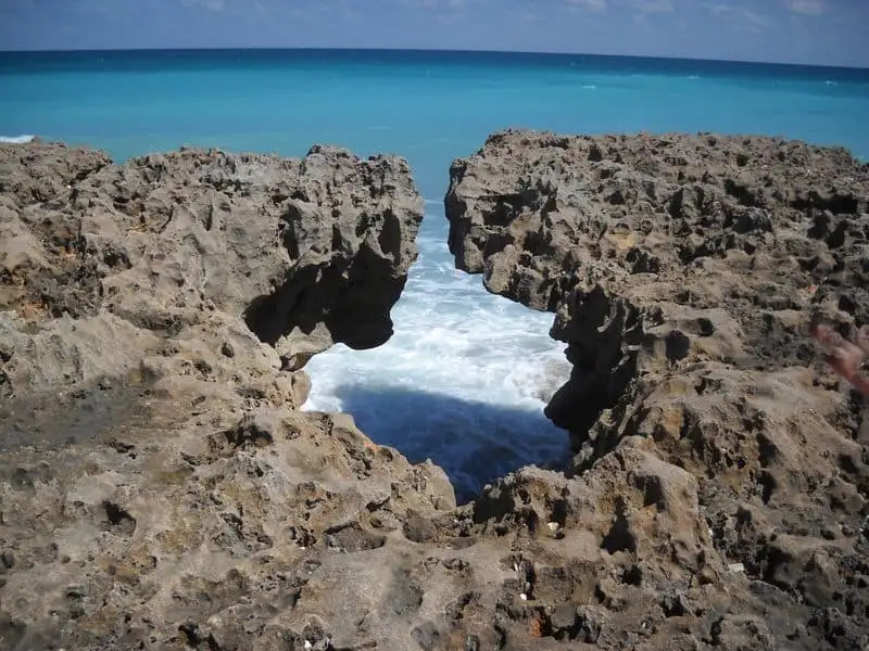 Blowing Rocks Preserve