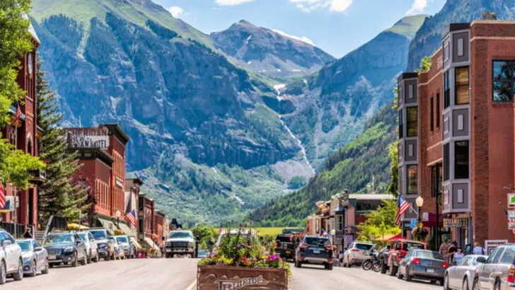 These 23 Mountain Towns Are as Affordable as They Are Beautiful