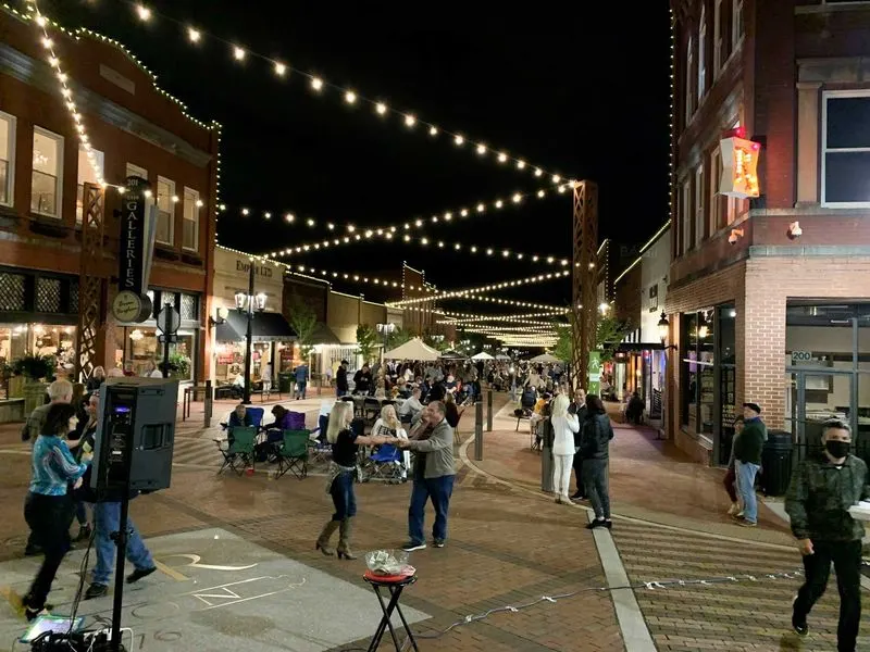 Main Street Stroll: A Small-Town Center Full of Flavor