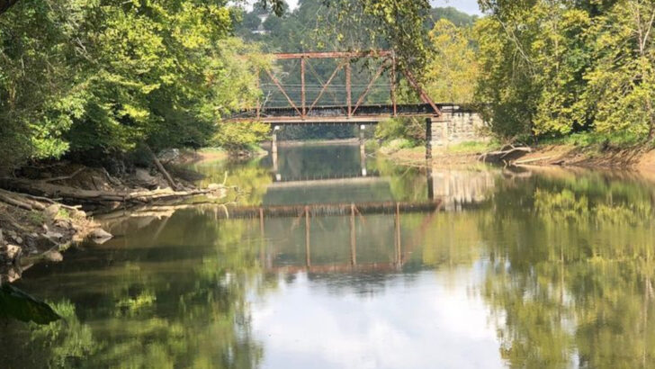 This Scenic North Carolina Town Brings a Norman Rockwell Painting to Life