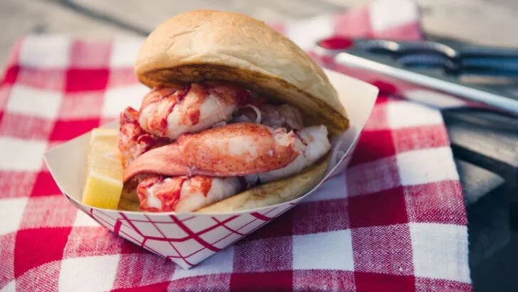 10 Hole-in-the-Wall Seafood Shacks in Maine That Serve Up Huge Flavor