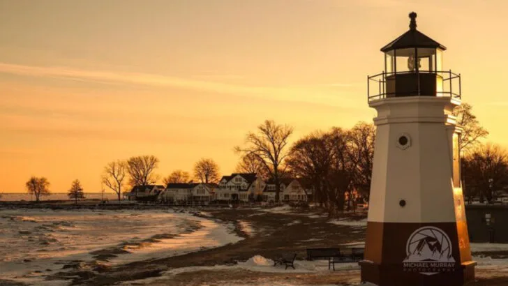 10 Lake Erie Towns Where Families Still Vacation Like It’s the ’90s