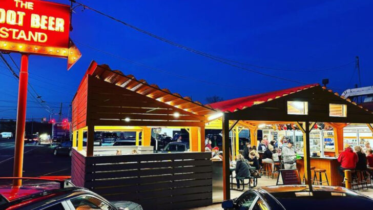 7 Must-Visit Drive-In Restaurants in the Midwest That Feel Like Summer on a Plate