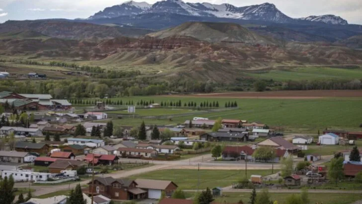 11 Secluded Wyoming Towns That Are Off the Grid and Full of Charm