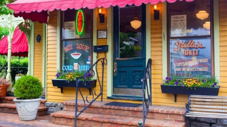 11 Kentucky hot brown spots that locals will argue about until the end of time