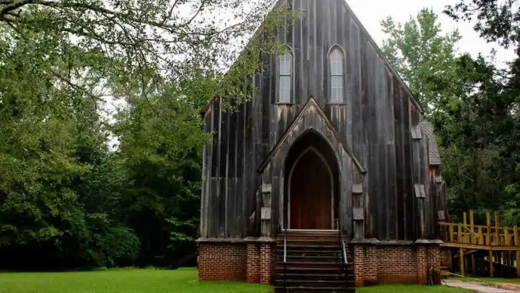 12 Historic U.S. Sites That Were Once Packed but Are Now Surprisingly Empty