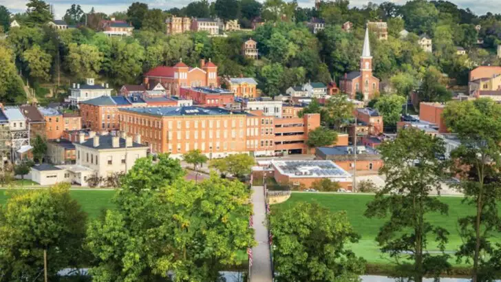 12 Midwestern Small Towns Where Summer Feels Like Childhood