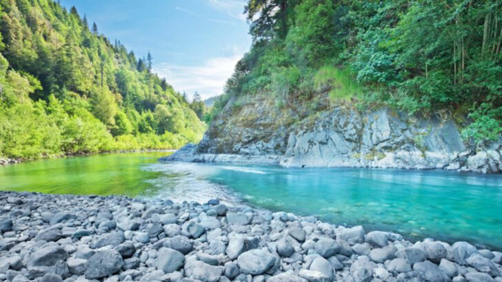 12 Off-the-Grid Towns in the Klamath Mountains Worth the Journey