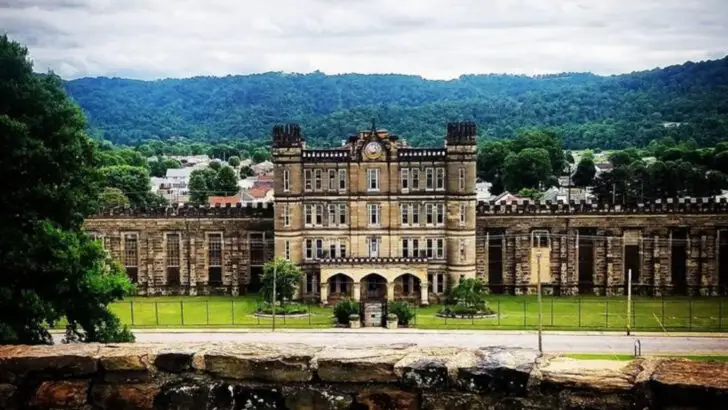 12 Places that Prove Appalachia Is the Most Haunted Region in the U.S.