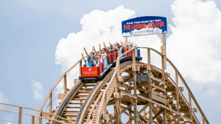 13 Underrated Amusement Parks in the Midwest That Are Way More Fun Than You’d Expect