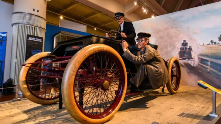 14 Great Vacation Spots for Dads Who Love Classic Cars and Auto History