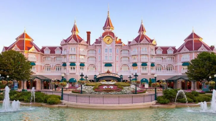 14 Top Disneyland Resorts That Families Absolutely Love
