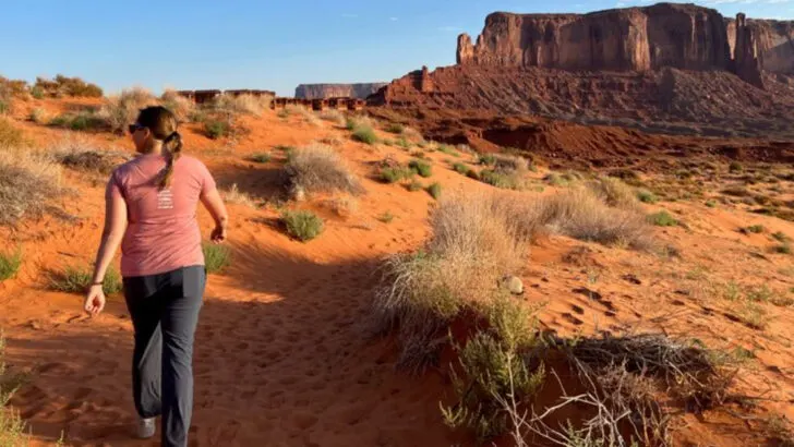 14 places you should avoid visiting alone (even if they look harmless)