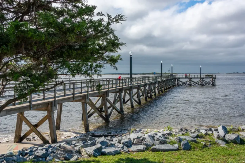 Charming Waterfront & Pier