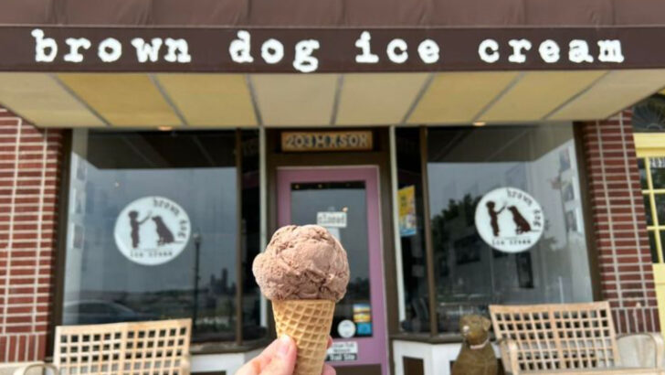 15 Iconic Ice Cream Shops Across the U.S. That Are Totally Worth the Detour on Your Next Family Trip