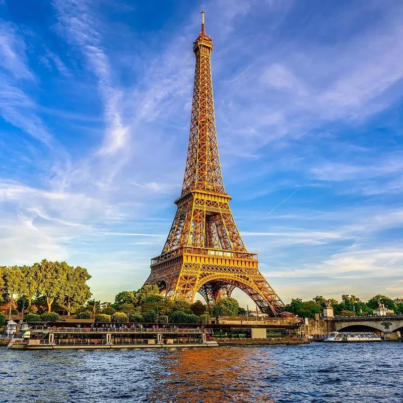 Booking tickets to major attractions the day of your visit