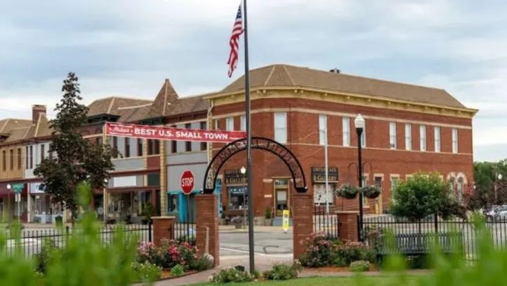 17 Small Towns in the U.S. Where It Still Feels Like the 1950s