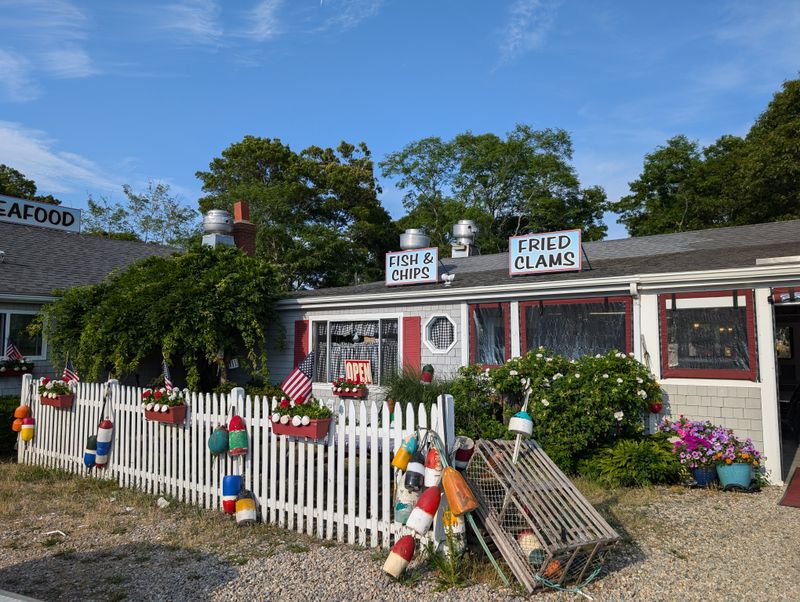 The Friendly Fisherman – Eastham