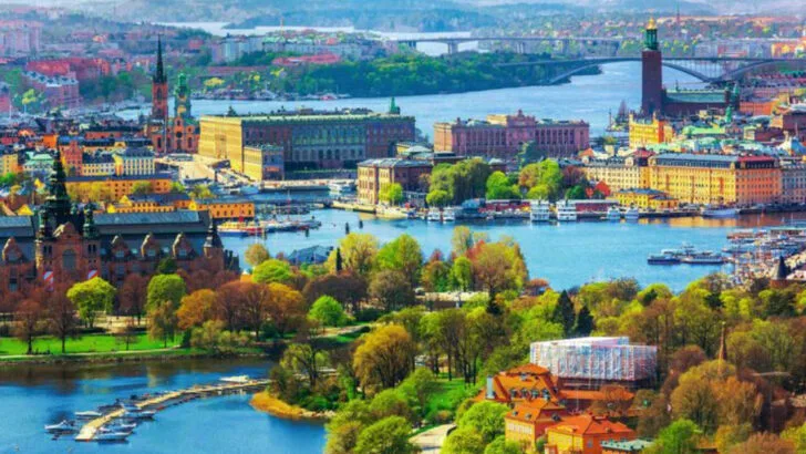 7 Countries With the Most Fluent English Speakers (and 7 Where You’ll Struggle)